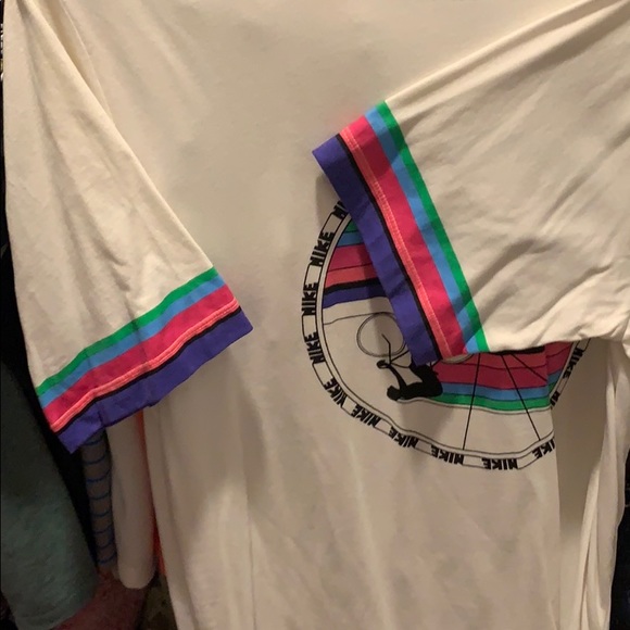 Nike Sportswear tee size Large - Picture 3 of 4